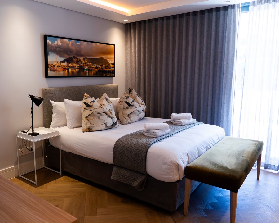 2 Bedroom Property for Sale in Sea Point Western Cape